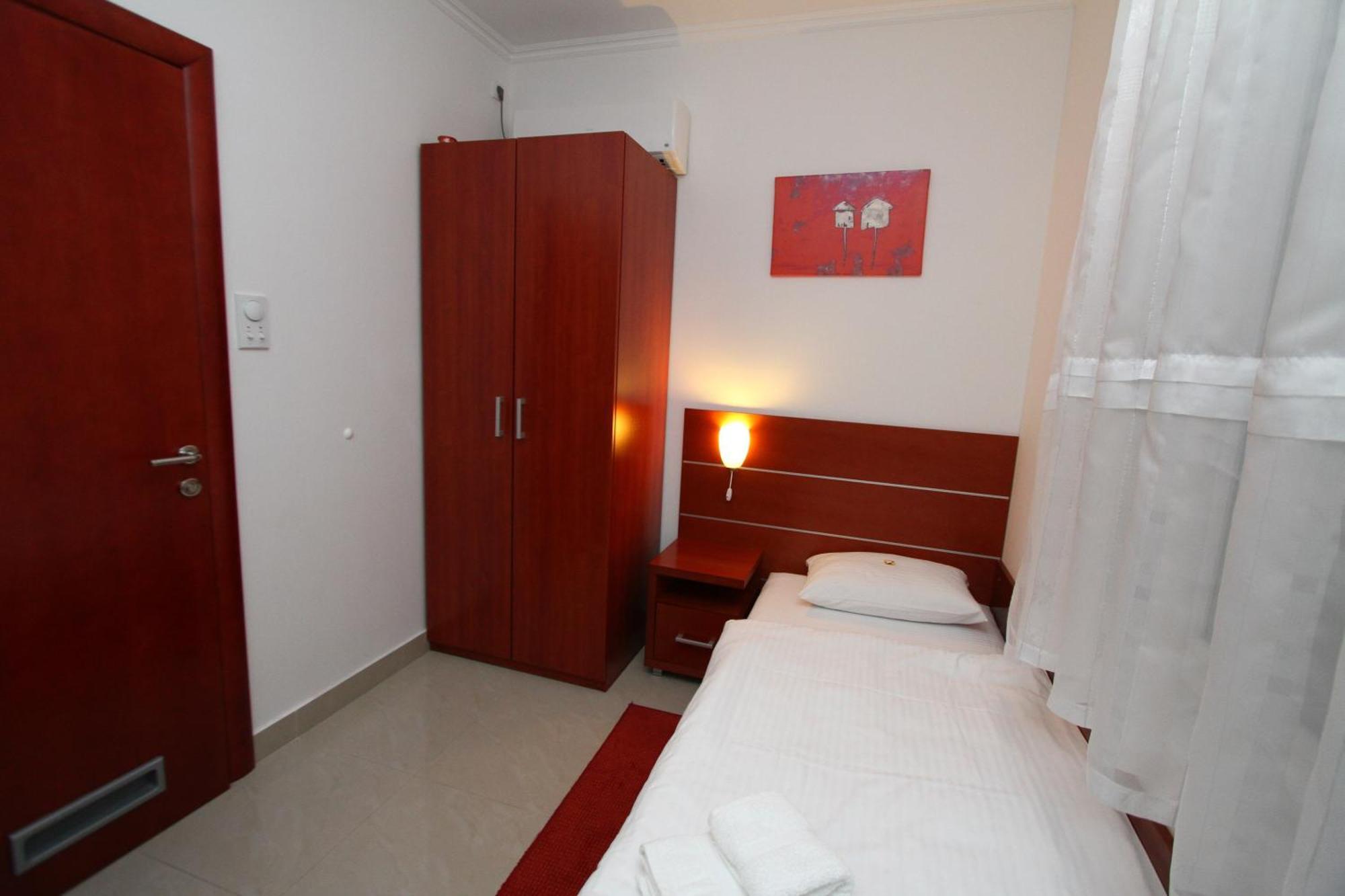 Guesthouse Villa Inn Subotica Buitenkant foto