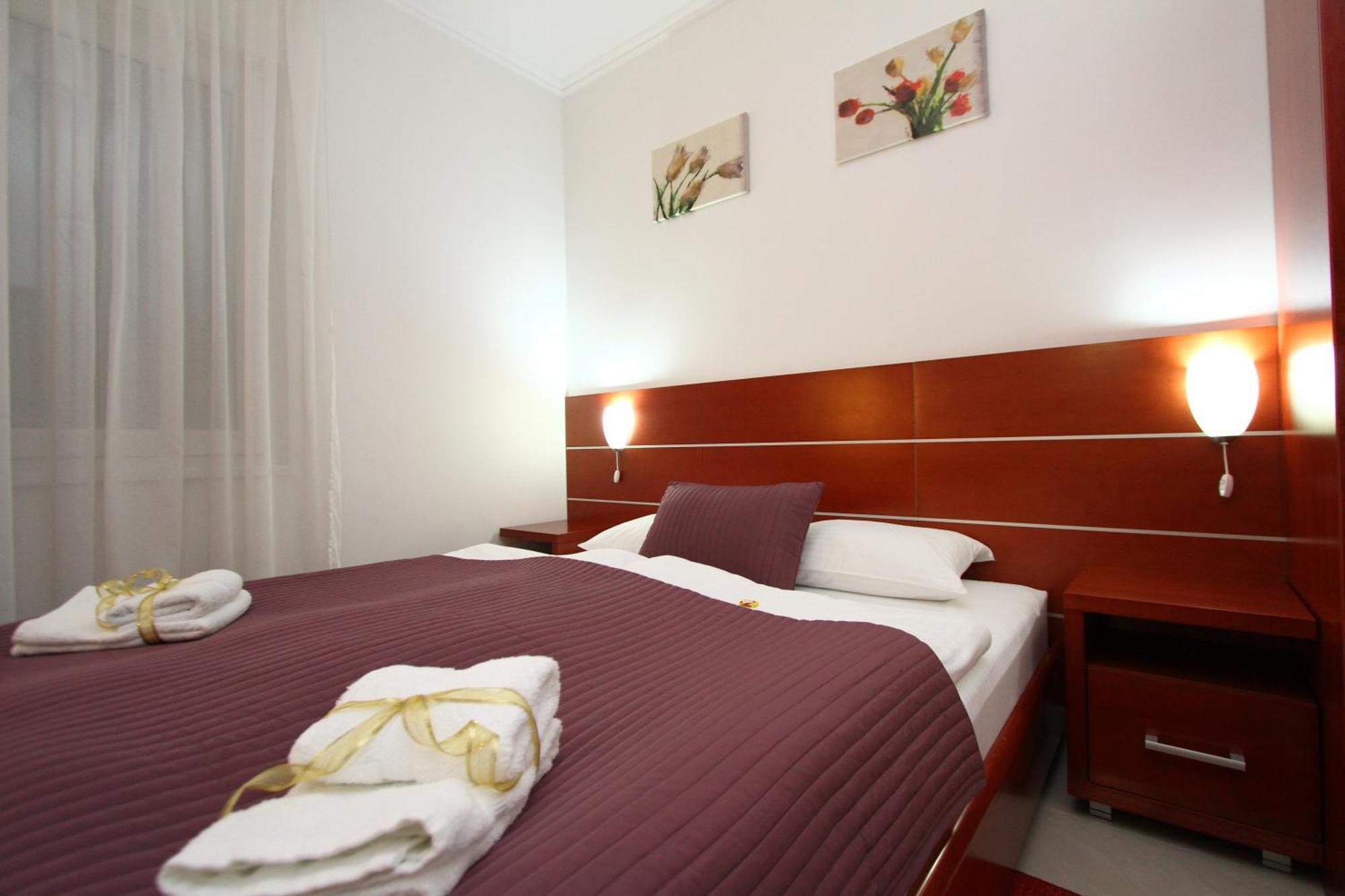 Guesthouse Villa Inn Subotica Buitenkant foto