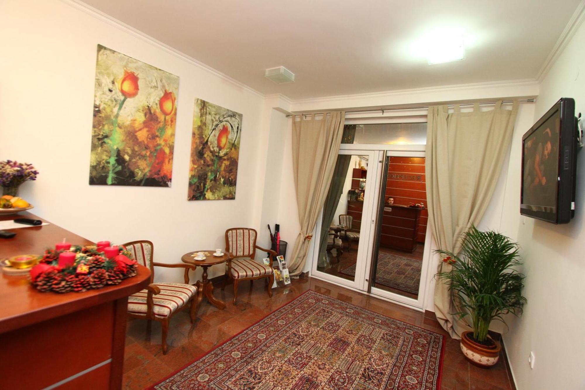 Guesthouse Villa Inn Subotica Buitenkant foto