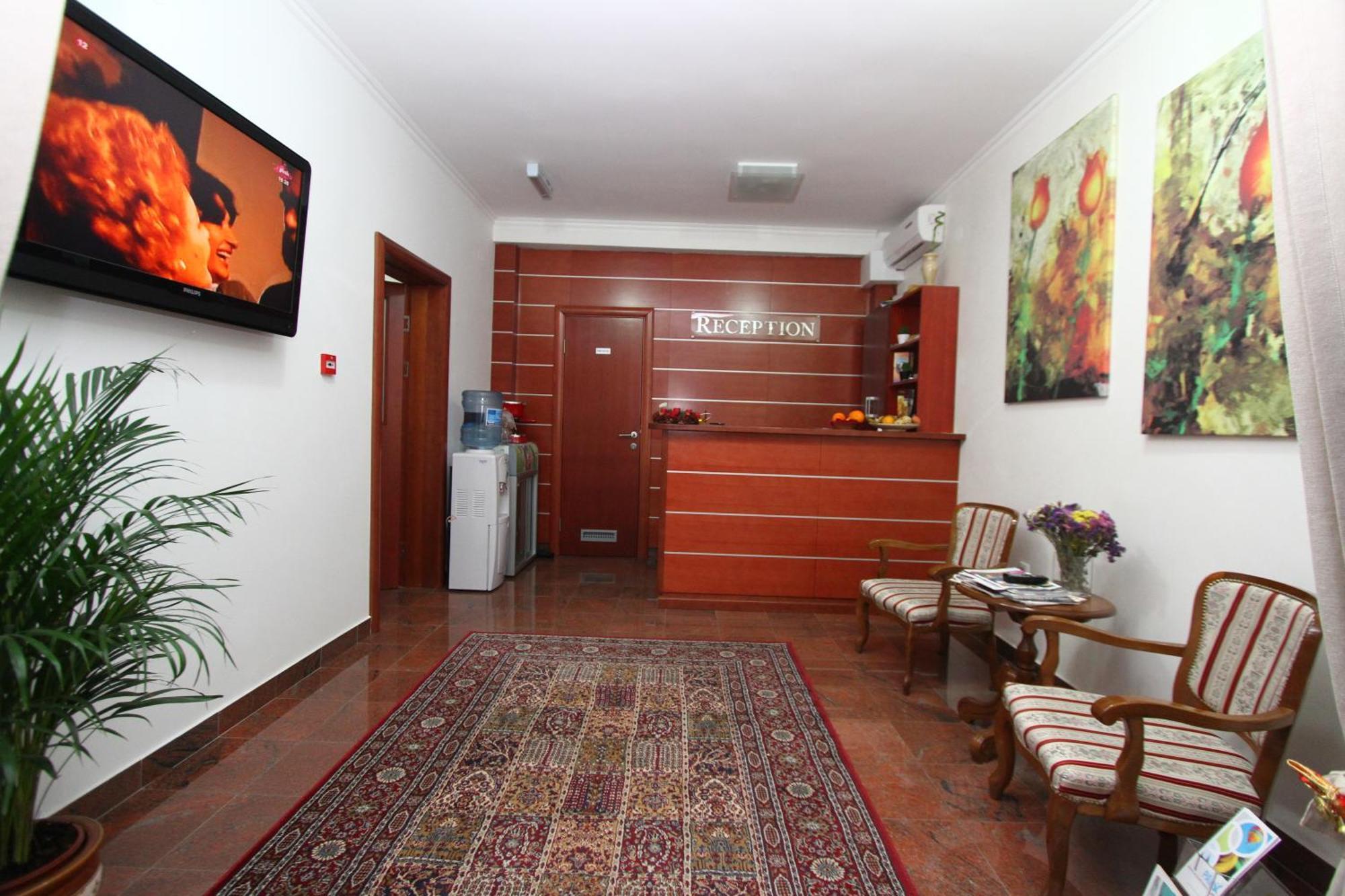 Guesthouse Villa Inn Subotica Buitenkant foto